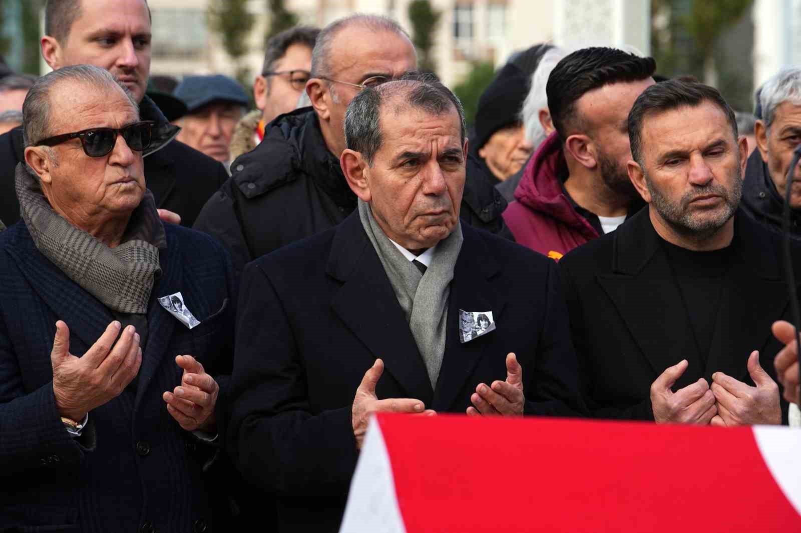 Gökmen Özdenak son yolculuğuna uğurlandı
