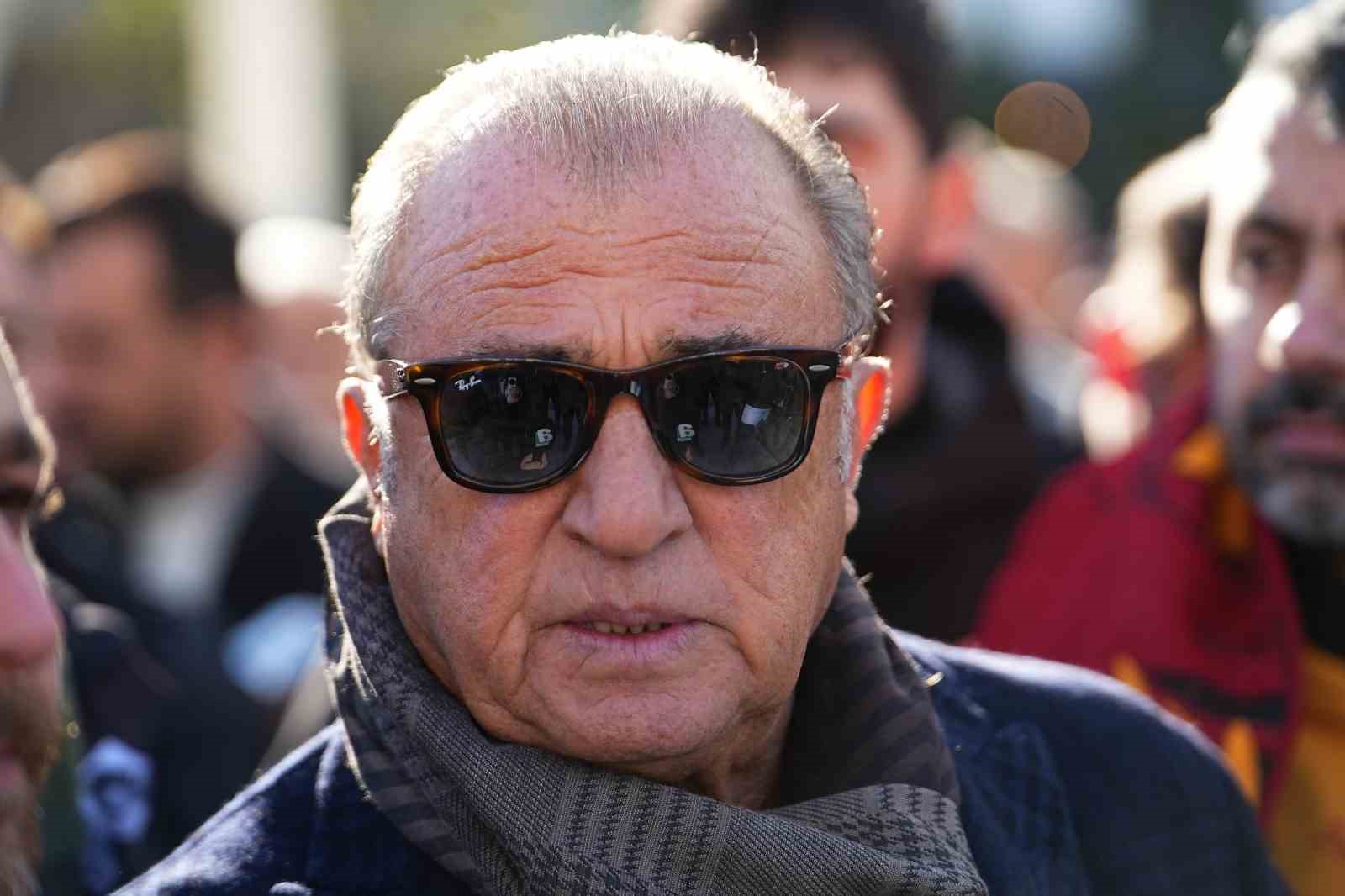 Gökmen Özdenak son yolculuğuna uğurlandı
