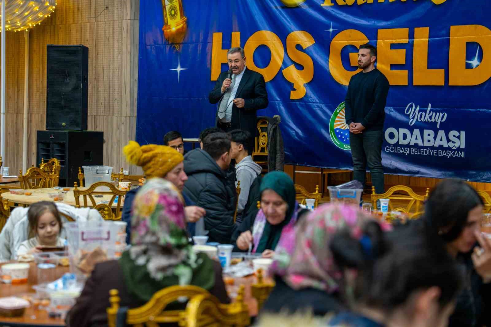 Gölbaşı Belediye Başkanı Odabaşı, ilk iftarını vatandaşlarla gerçekleştirdi
