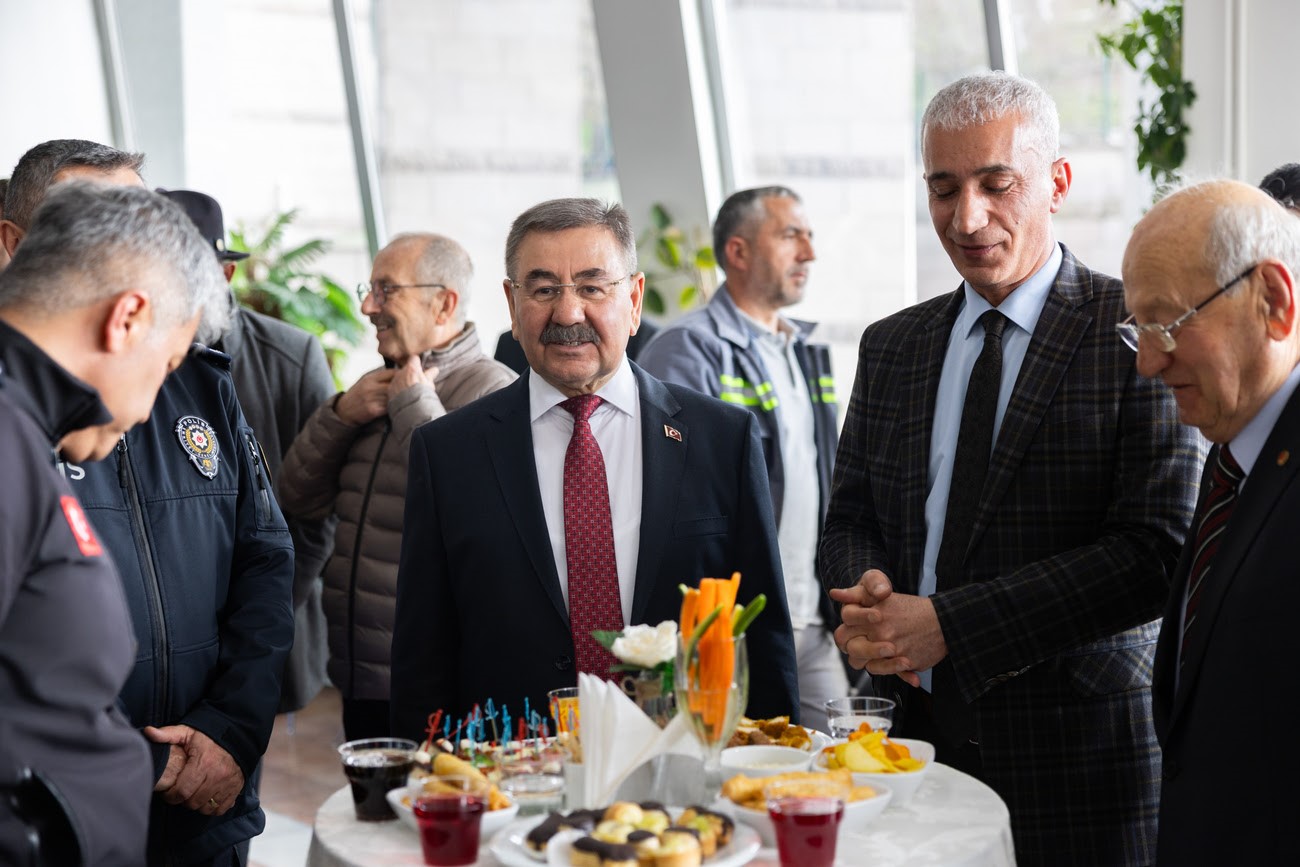 Gölbaşı Belediyesi, kuruluşunun 61. yılını kutladı
Gölbaşı Belediyesi, kuruluşunun 61. yılını kutladı