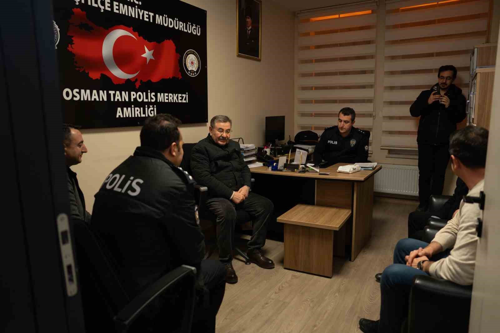 Gölbaşı Belediyesi’nden vatandaşlara sahurluk ikramı
