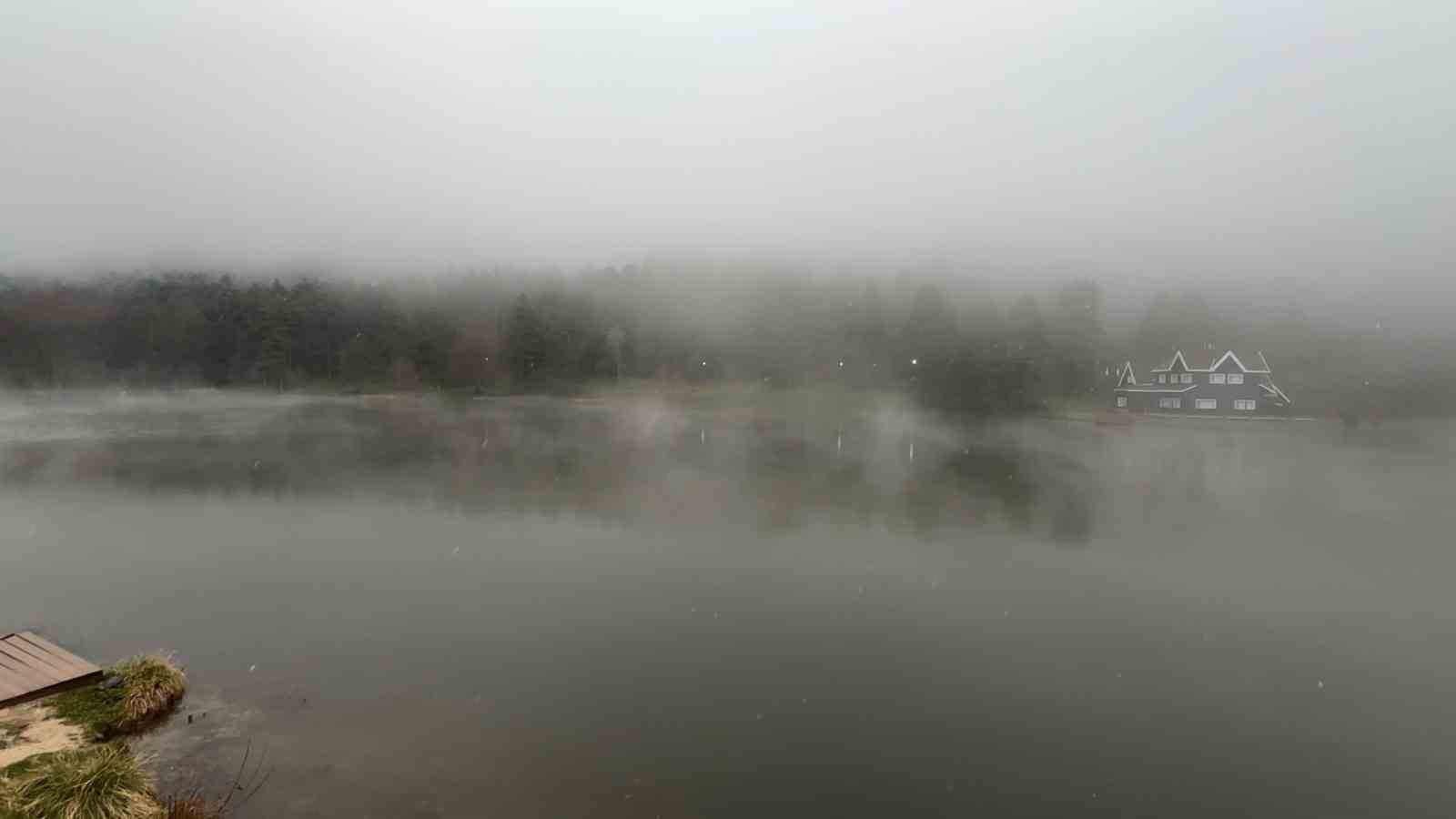 Gölcük’te kar yağışı ve sis etkili oldu
