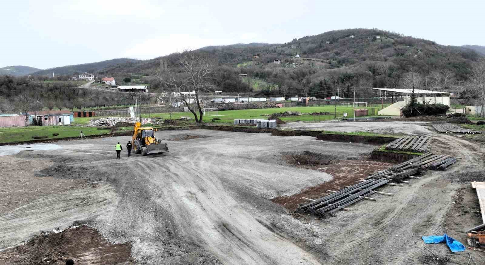 Gölcük’te yeni spor kompleksinin inşaat çalışmalarına başlandı
