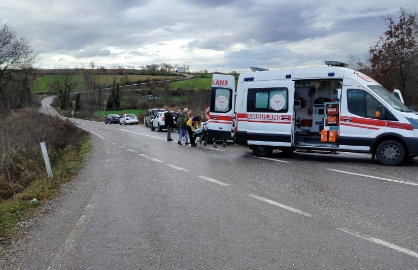 Gönen’de iki otomobil çarpıştı: 6 yaralı
