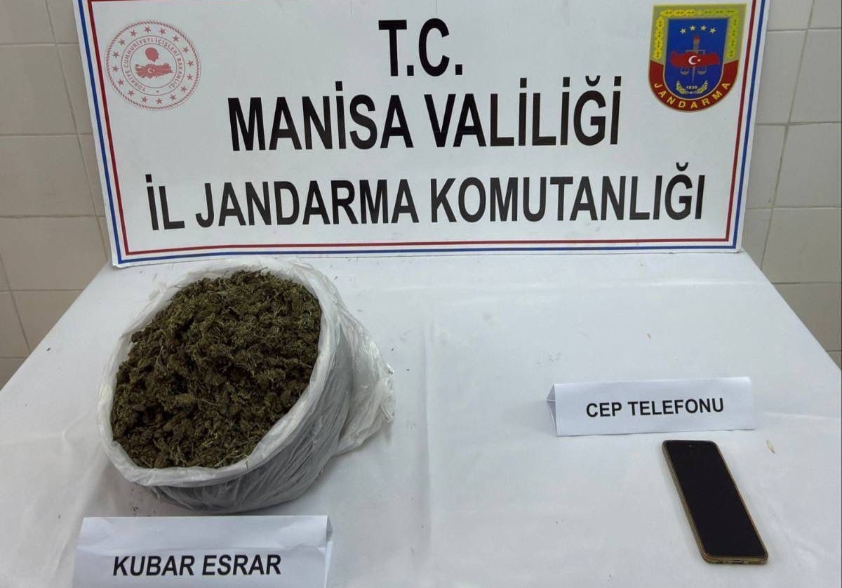 Gördes’te 2 kilo 352 gram kubar esrar ele geçirildi
