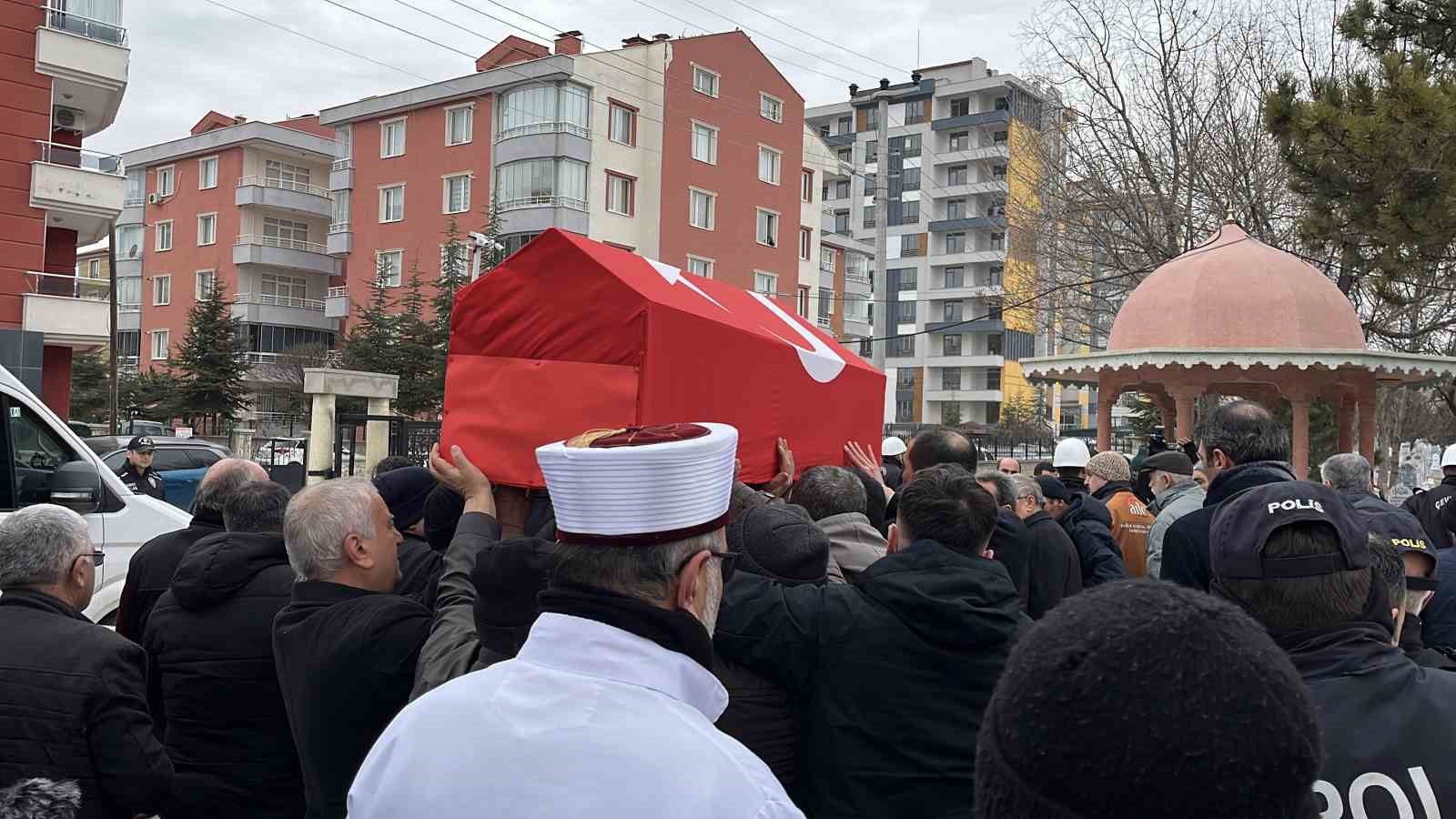 Görev şehidi polis memuru Fatih Oral son yolculuğuna uğurlandı
