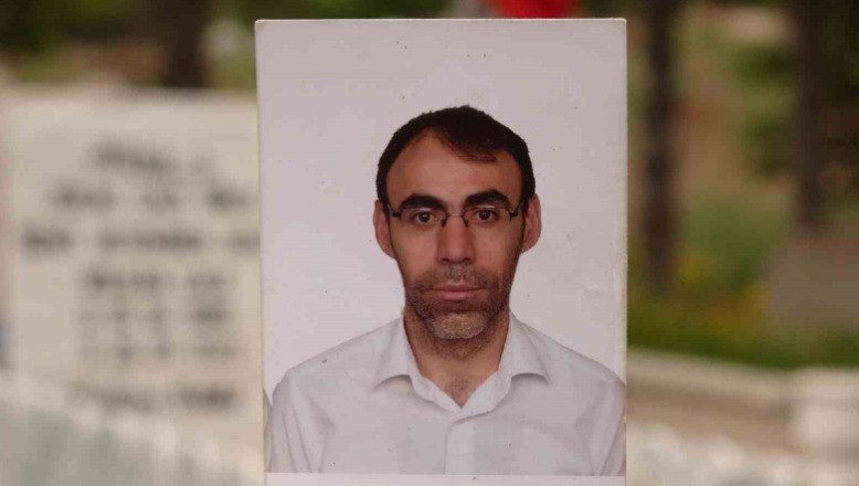 Görevi esnasında öldürülen veteriner hekim, kabri başında meslektaşları tarafından anıldı
