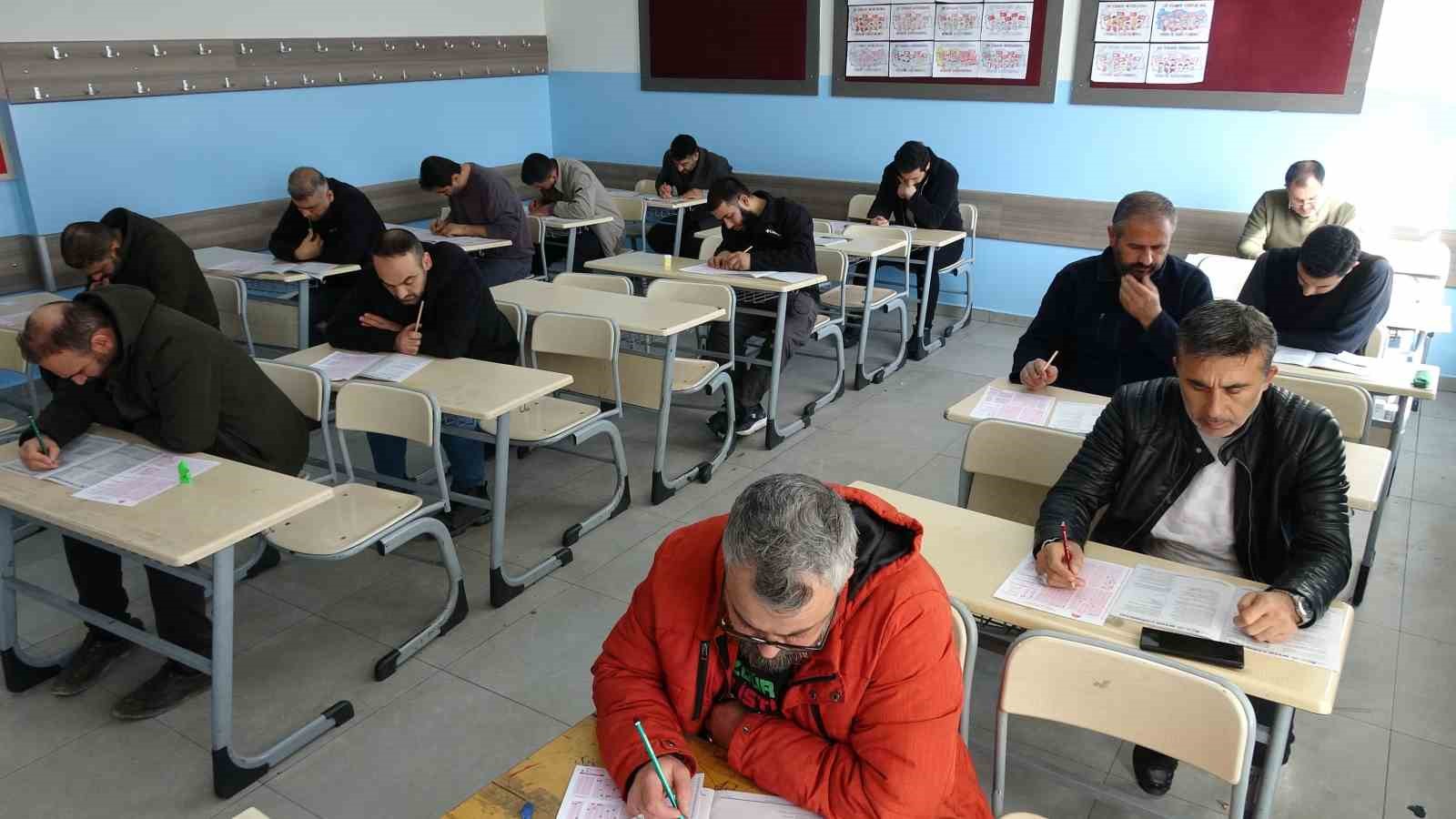 Görme engelli kardeşlerin Siyer Yarışması heyecanı
