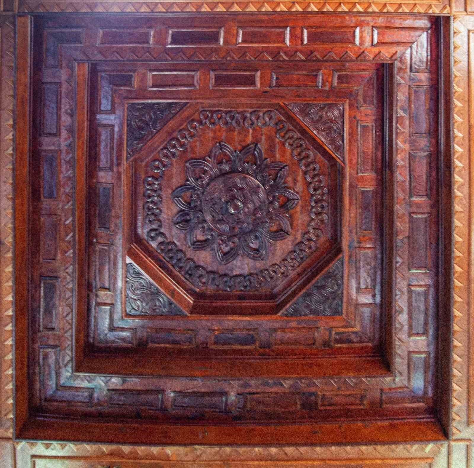 Görselliğiyle göz kamaştırıyor
Görselliğiyle göz kamaştırıyor