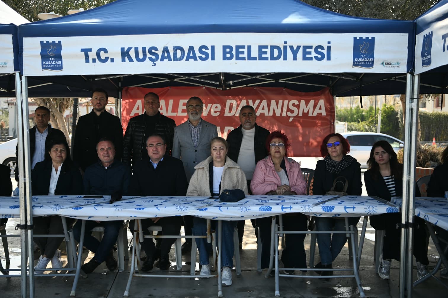 Gözaltına alınan Başkan Günel için ’Demokrasi nöbeti’ başladı
