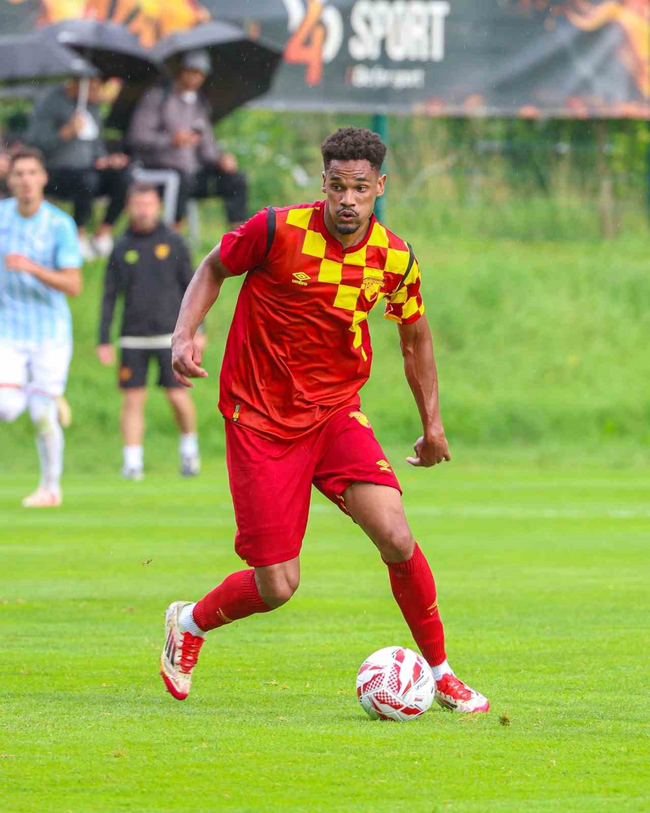 Göztepe 75 transferin 74’ünde 1.8 milyon Euro’yu geçmedi
