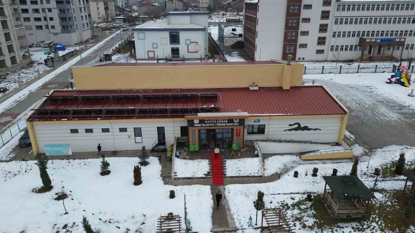 Göztepe Hatice Akbaş Yarı Olimpik Yüzme Havuzu’nda yeni dönem eğitimleri
