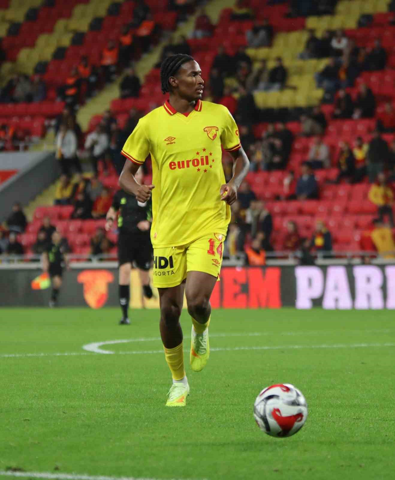 Göztepe, hazırlık maçında galip geldi
