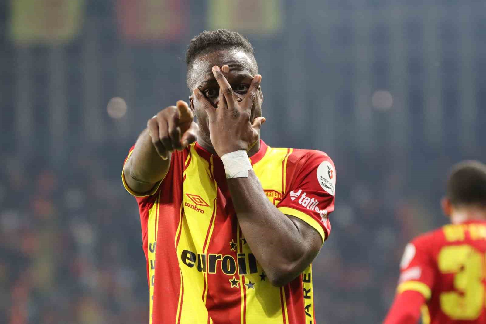 Göztepe’de Olaitan Beşiktaş yolunda

