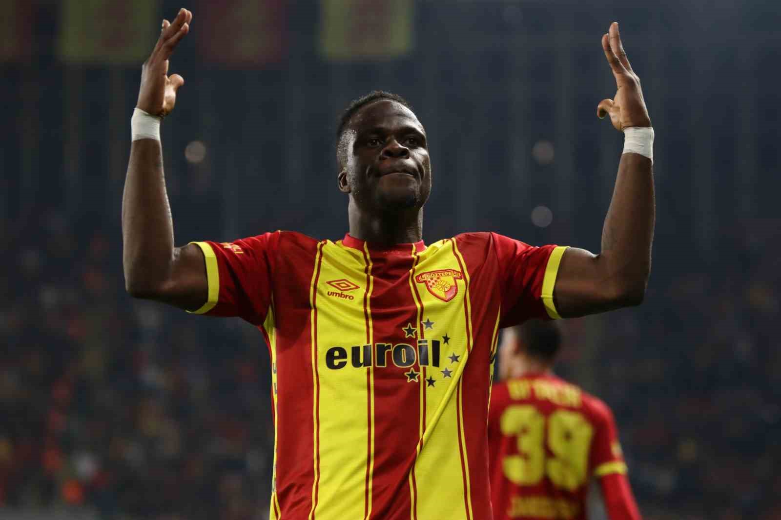 Göztepe’de Olaitan Beşiktaş yolunda
