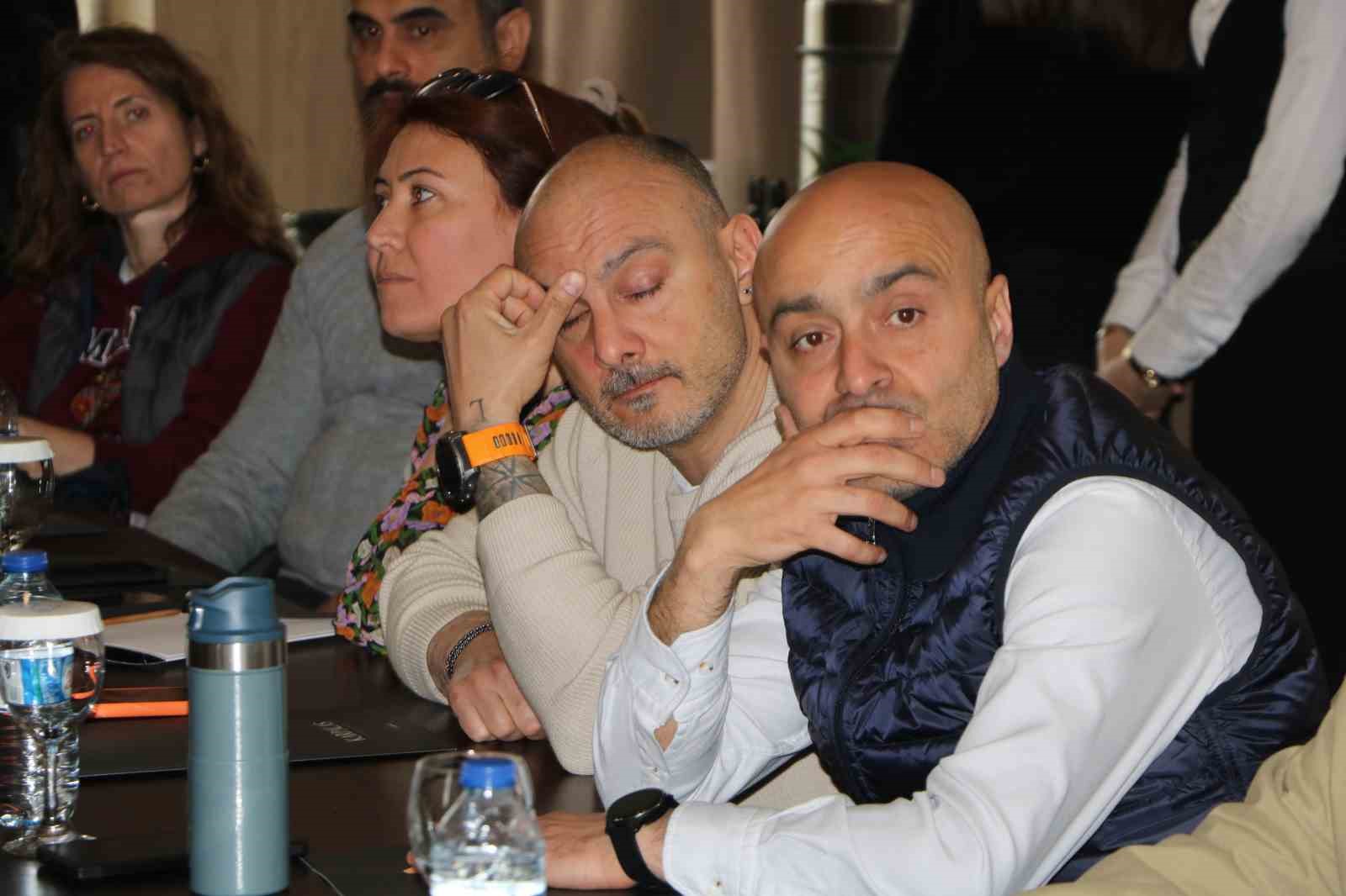 Grand Kartal Otel faciasının mağdur aileleri Bolu’da bir araya geldi
