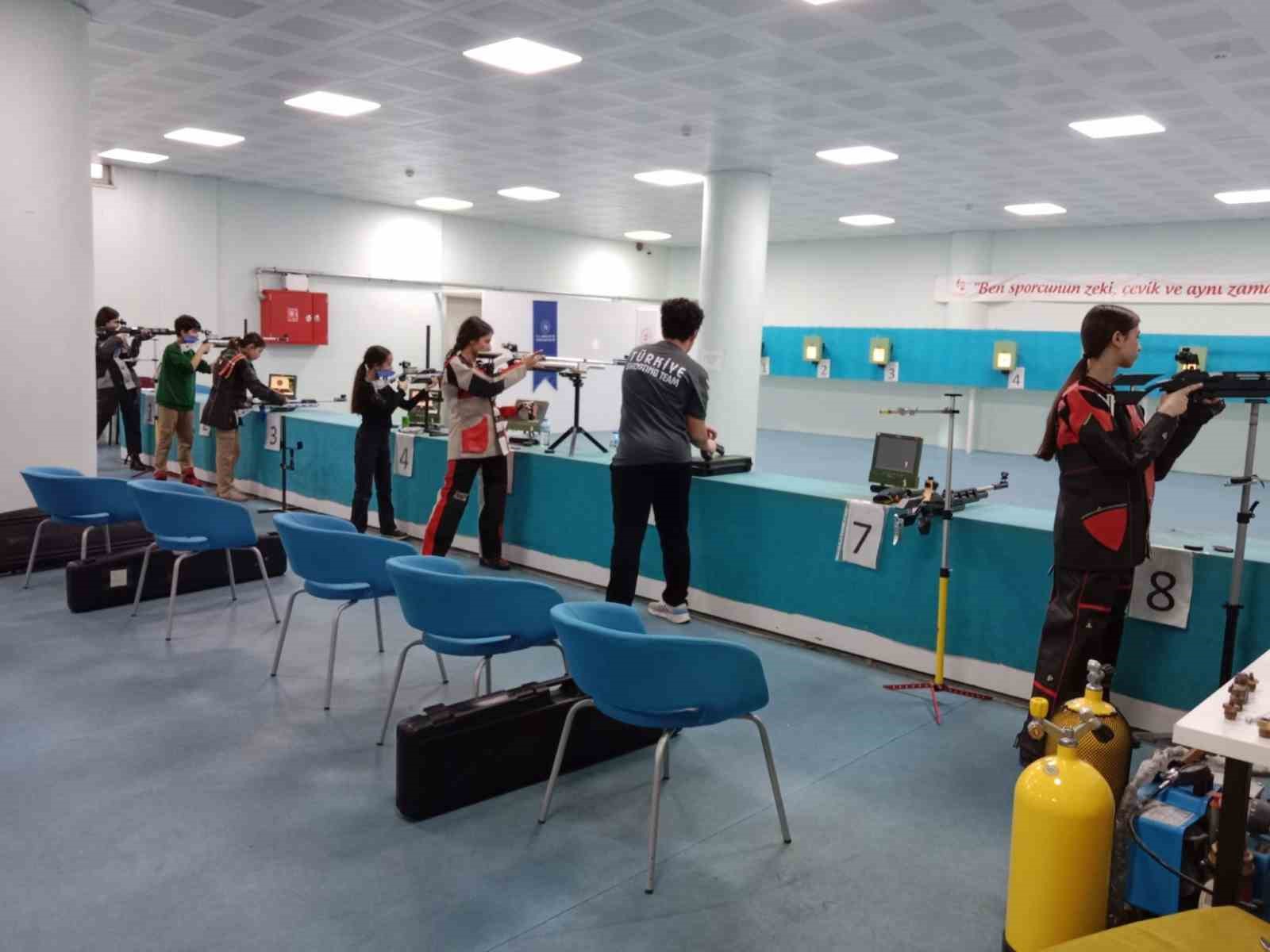 GSB Spor Okulları gençlere sporu sevdirmeye devam ediyor
