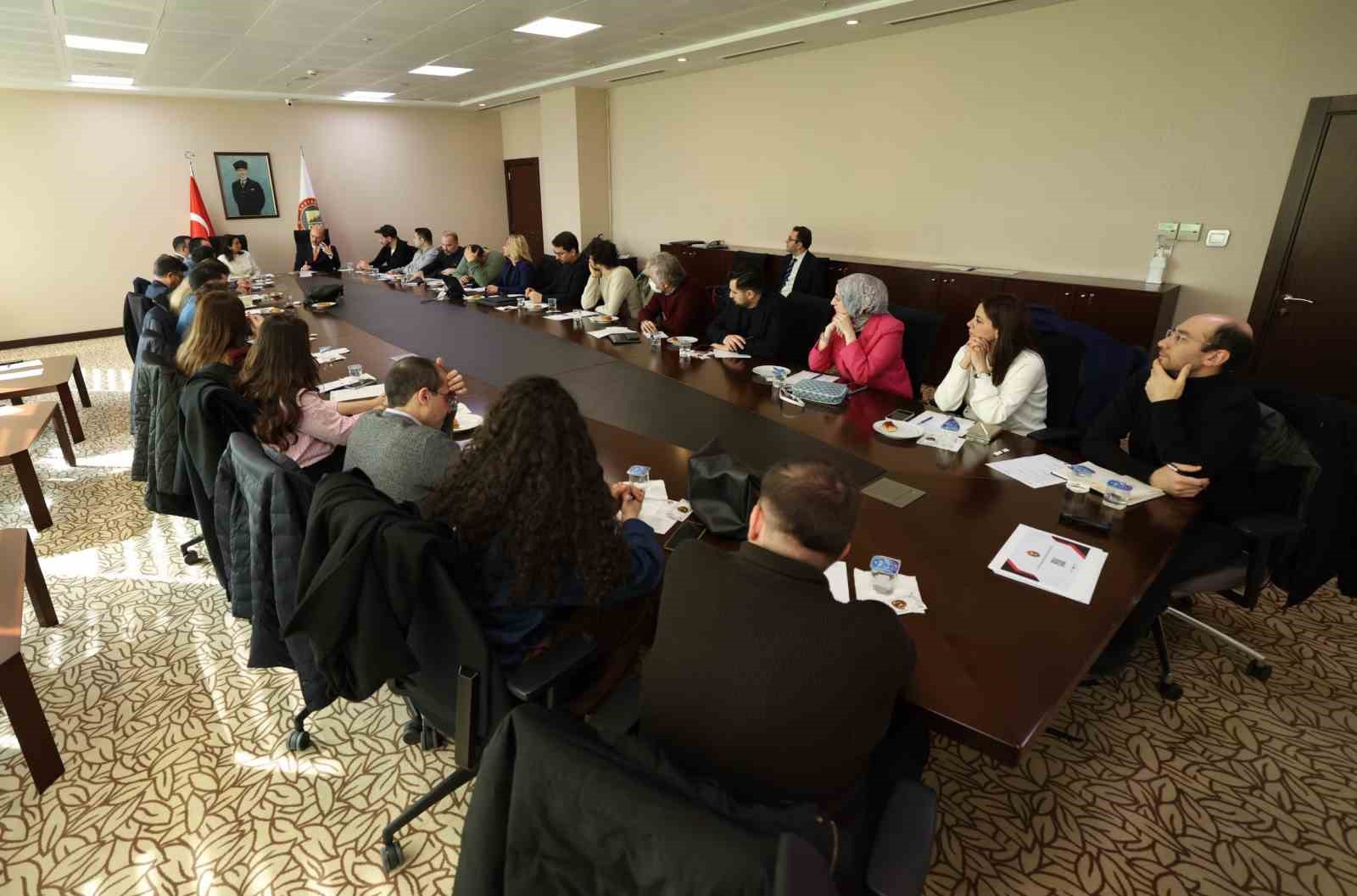 GSO ev sahipliğinde "Kurumsallaşma, Dönüşüm ve İhracat Eğitimi" düzenlendi
