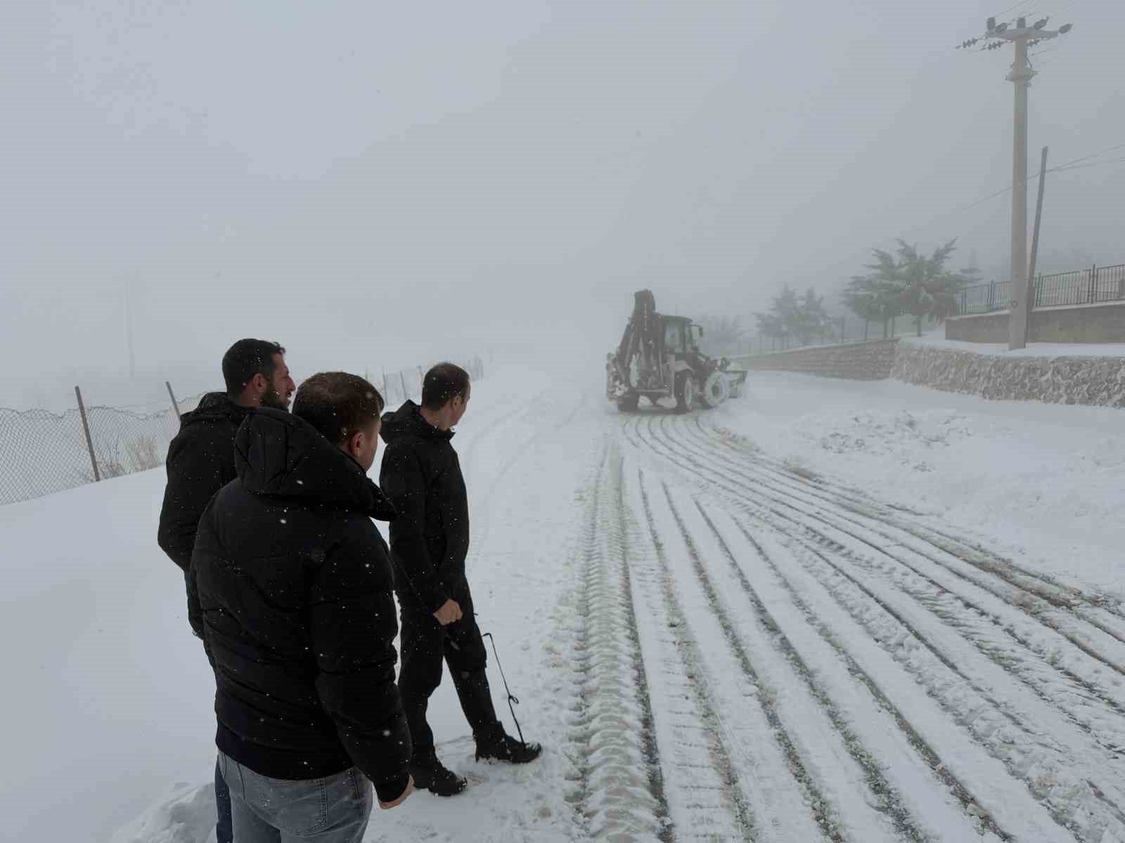 Güçlükonak’ta kış seferberliği
Güçlükonak’ta kış seferberliği