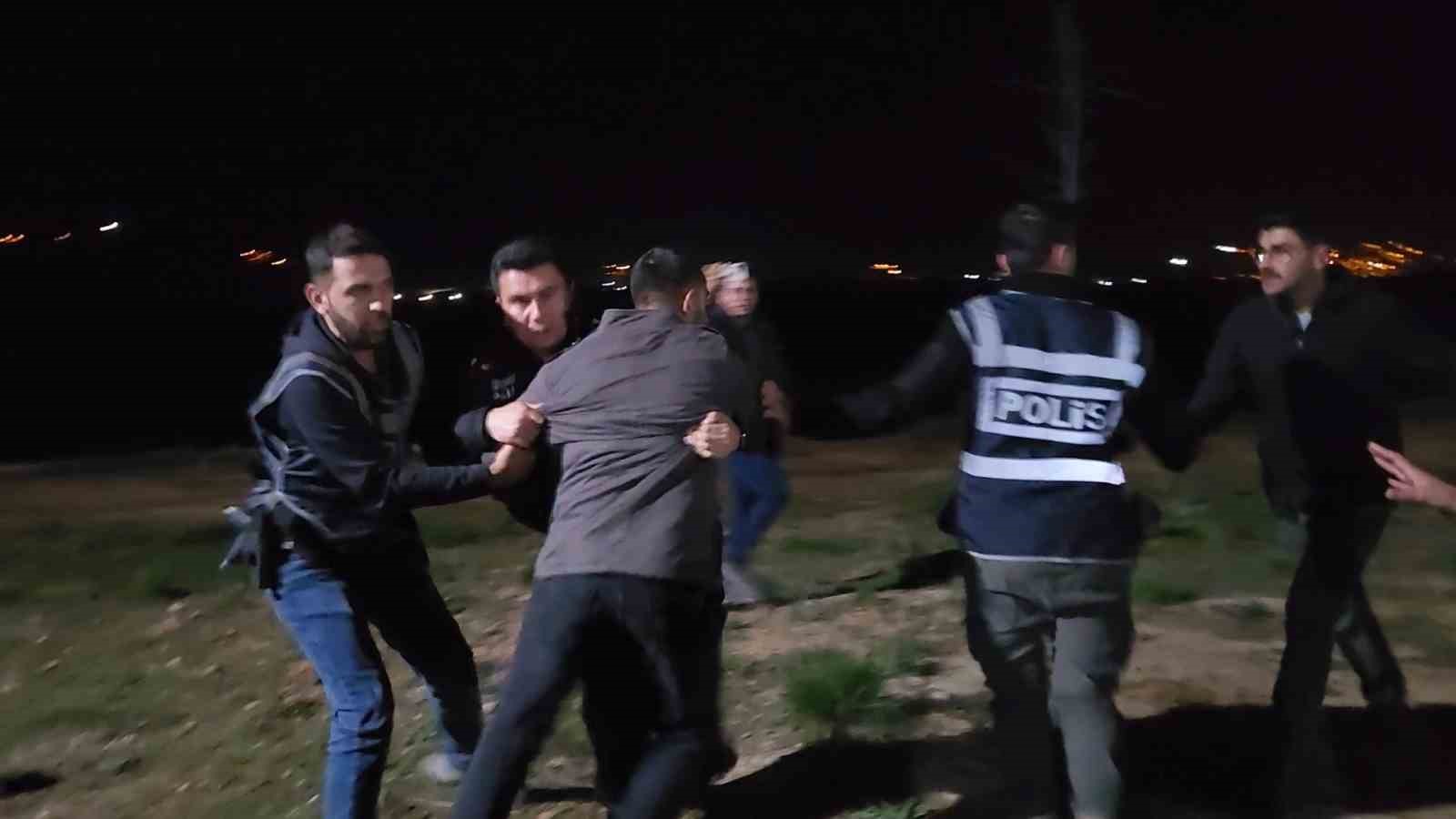 Gülistan Doku soruşturmasında Tunceli Adliyesi önünde arbede
