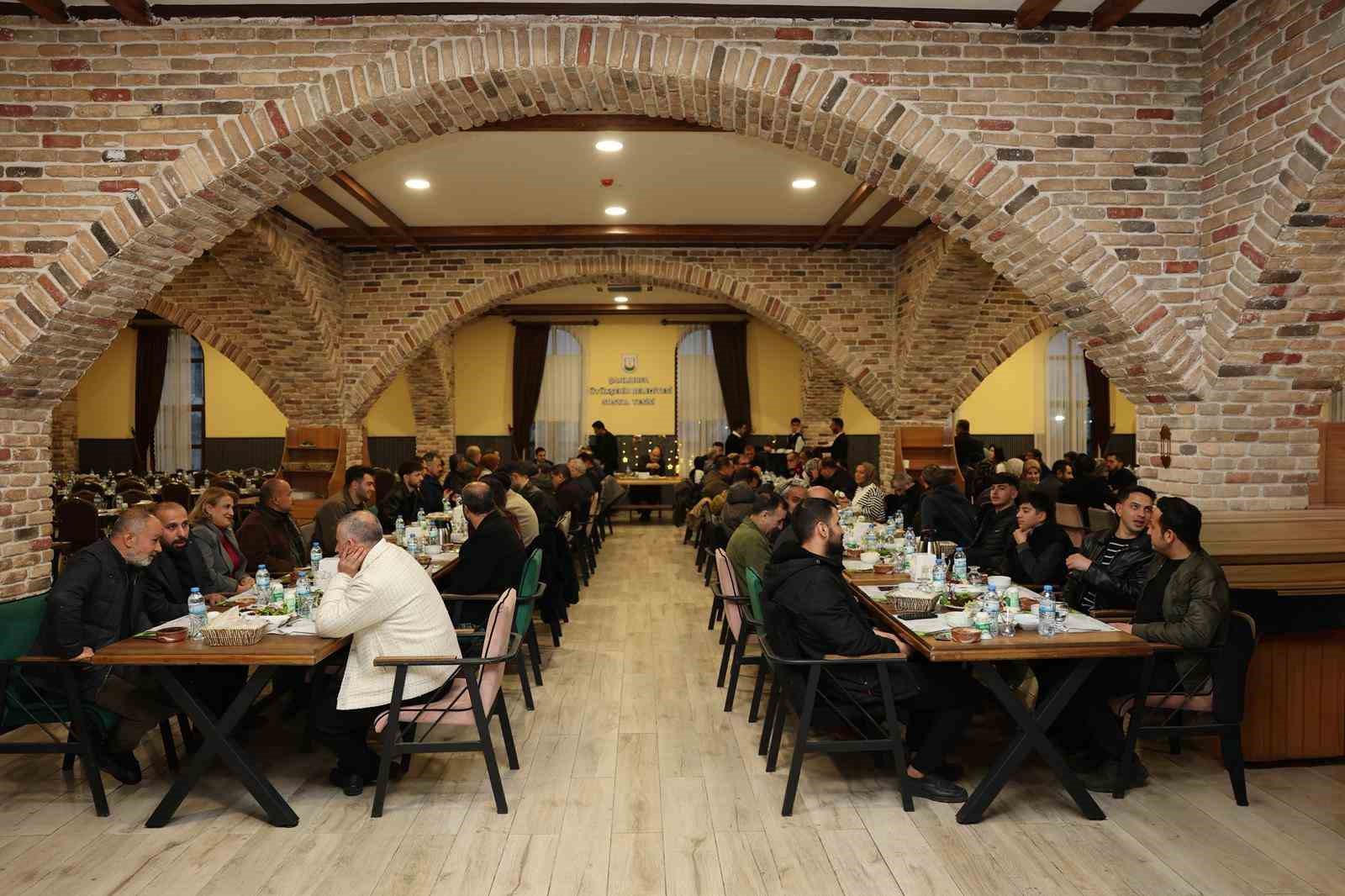 Gülpınar basın mensuplarıyla iftarda buluştu
