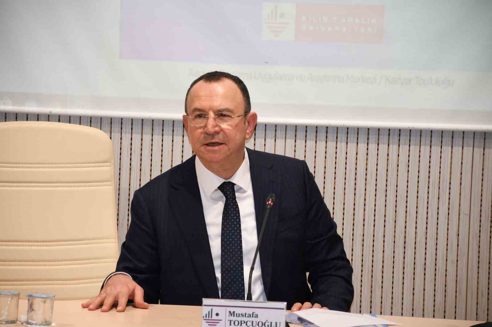 Gülsan Holding Yönetim Kurulu Başkanı Mustafa Topçuoğlu, Kilis’te Üniversitelilerle buluştu
