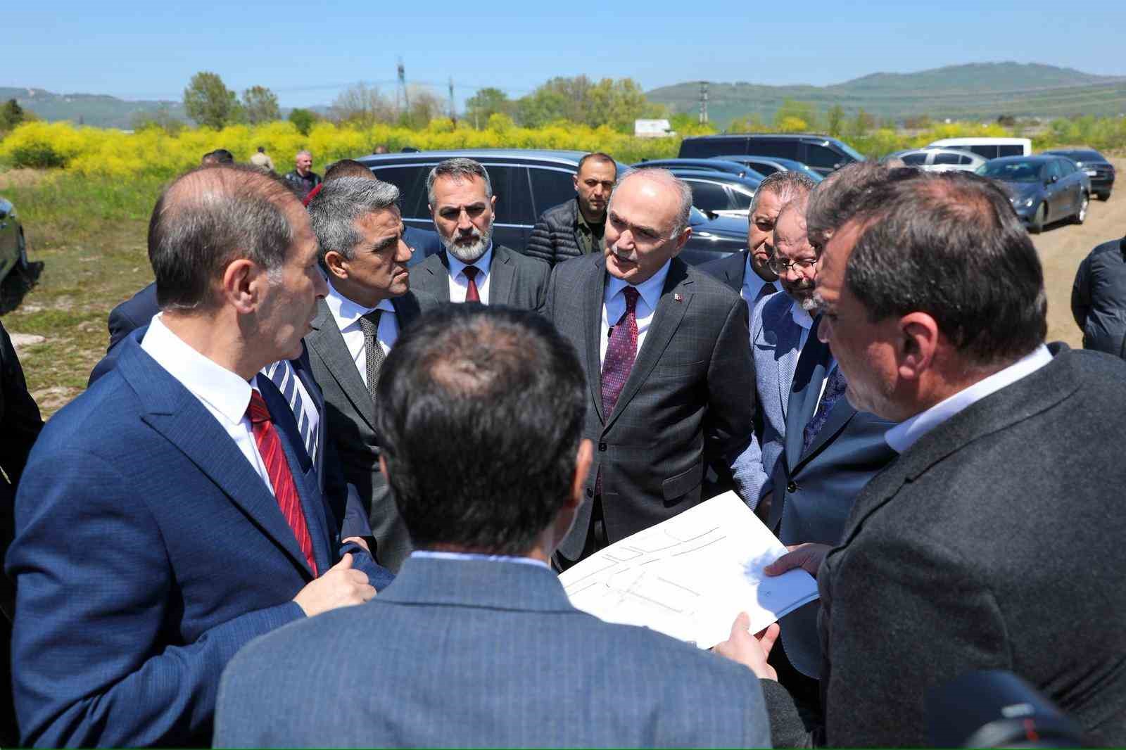 Gümrük Müdürlüğü proje sahası bakanlık heyetiyle incelendi
