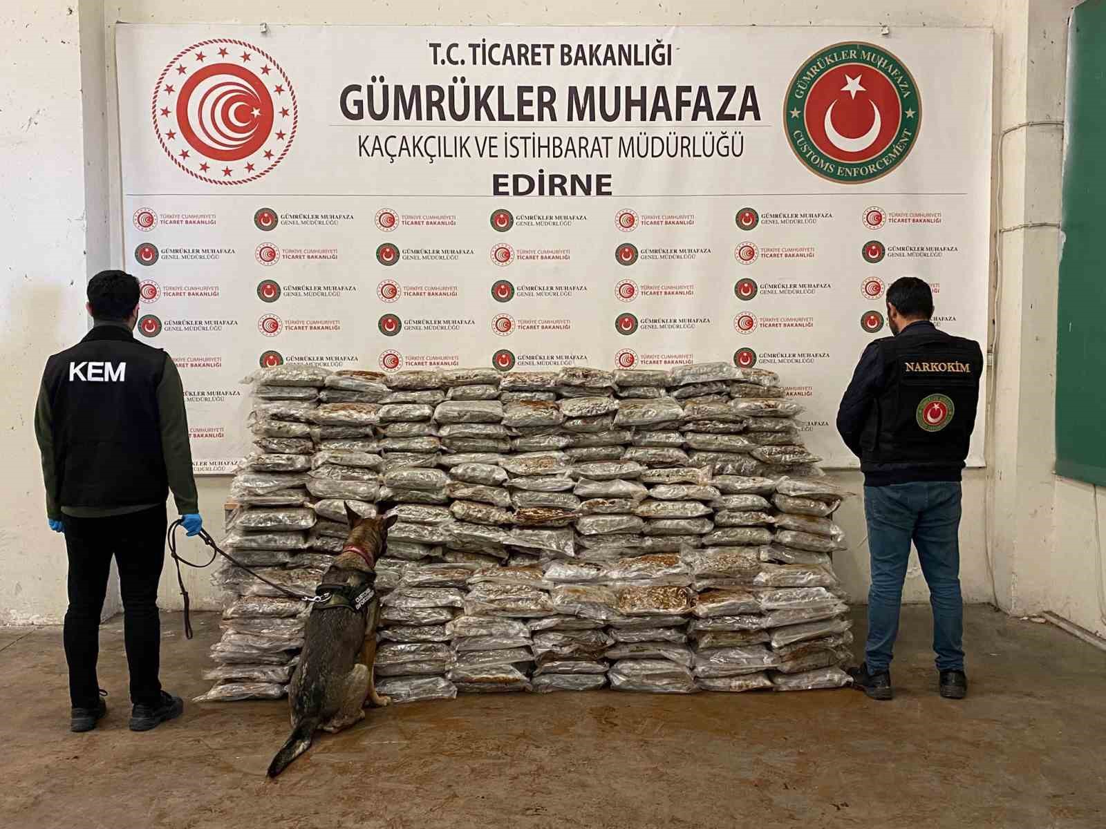 Gümrüklerde 828 milyon 272 bin liralık uyuşturucu madde ele geçirildi
