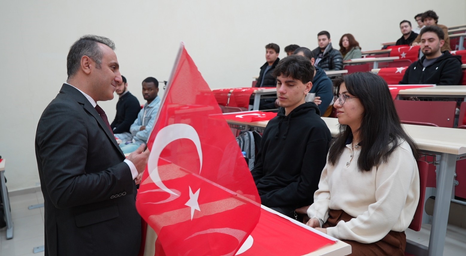 Gümüşhane Üniversitesi’nde ilk ders Türk Bayrağı’na ayrıldı
