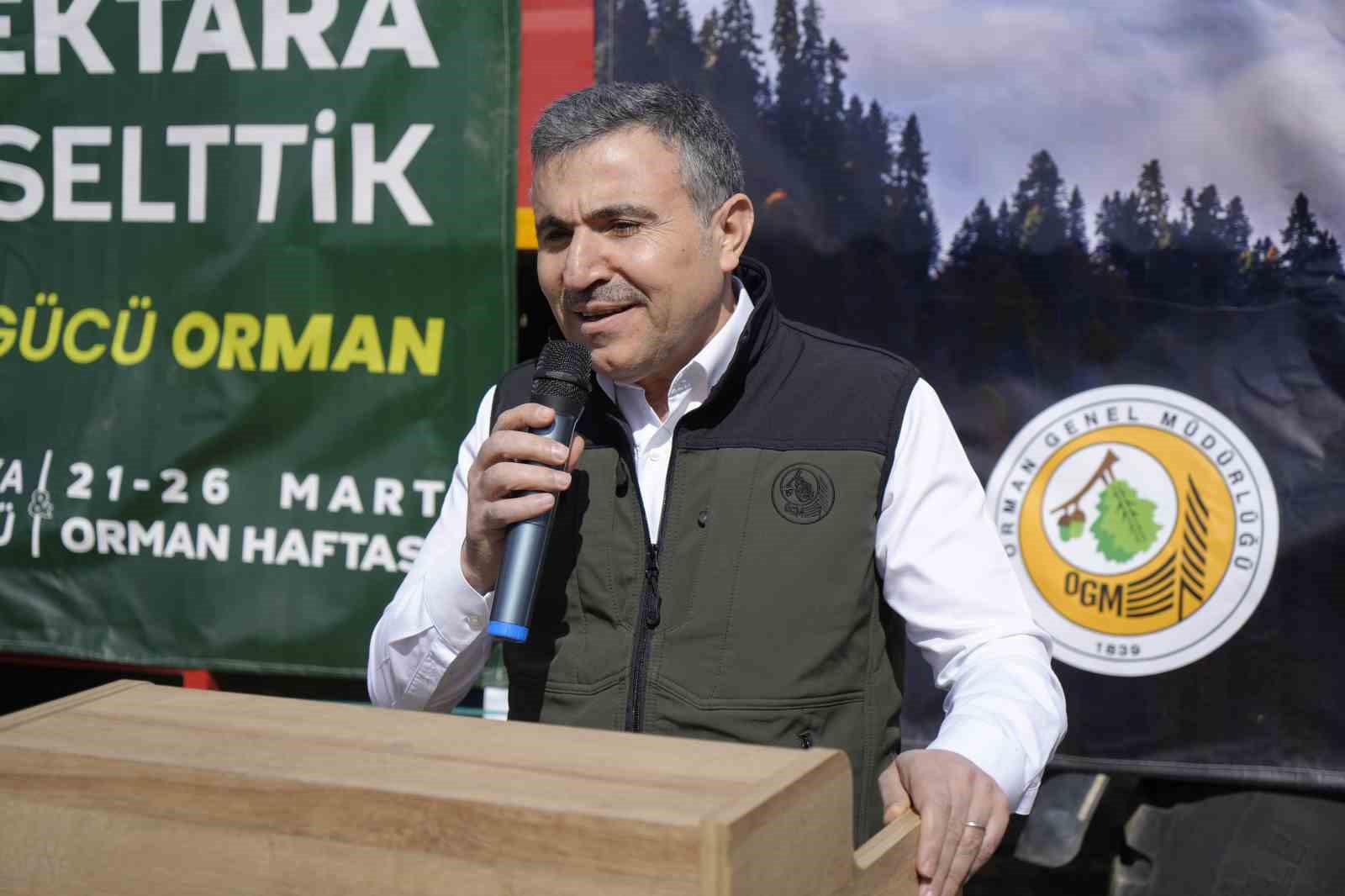 Gümüşhane’de fidanlar toprakla buluştu
