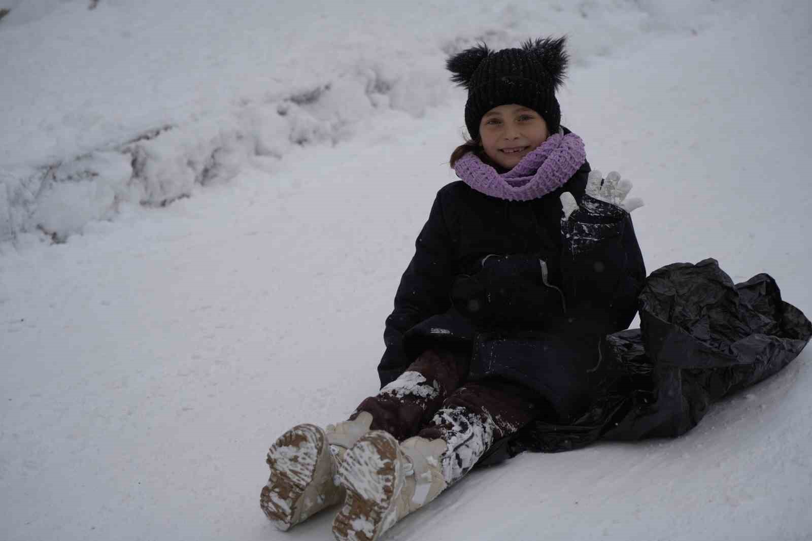 Gümüşhane’de kar tatili eğlenceye dönüştü
