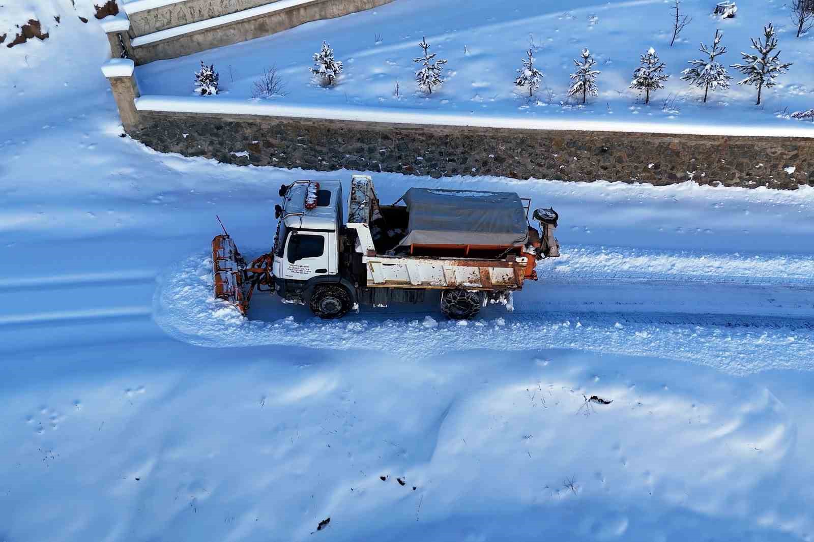 Gümüşhane’de karla mücadele
Gümüşhane’de karla mücadele