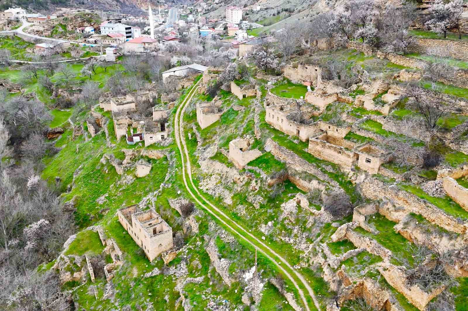 Gümüşhane’nin saklı hazinesi "Eski Mardin" hayran bırakıyor
