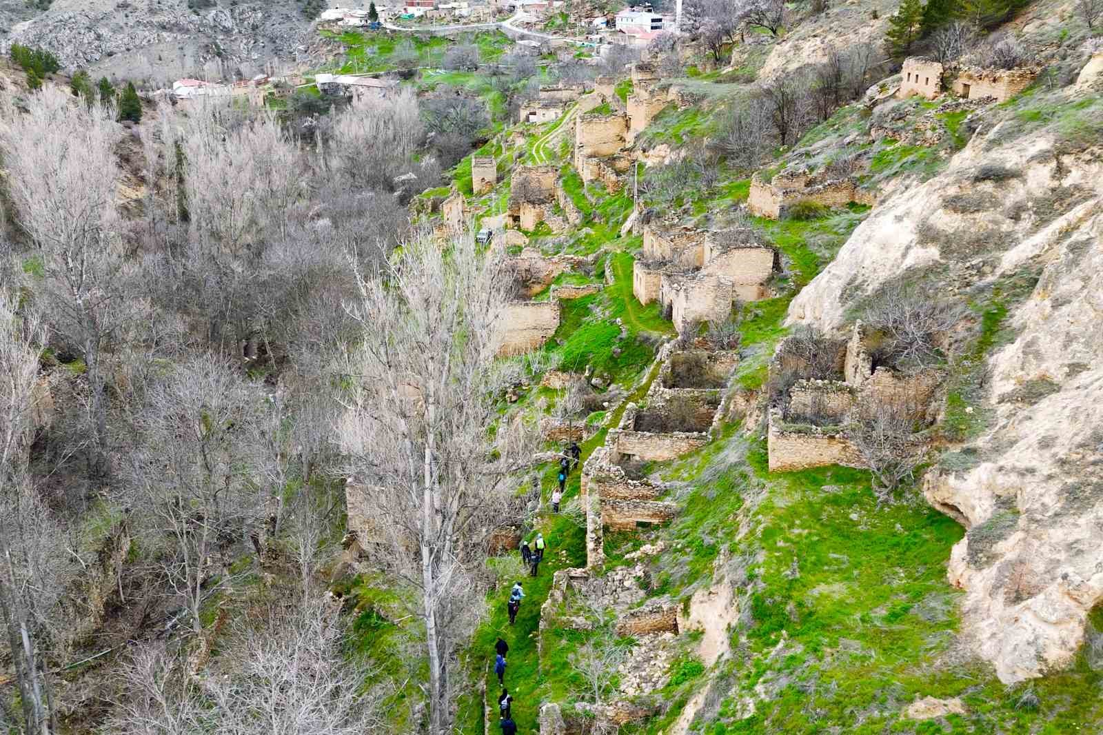 Gümüşhane’nin saklı hazinesi "Eski Mardin" hayran bırakıyor
