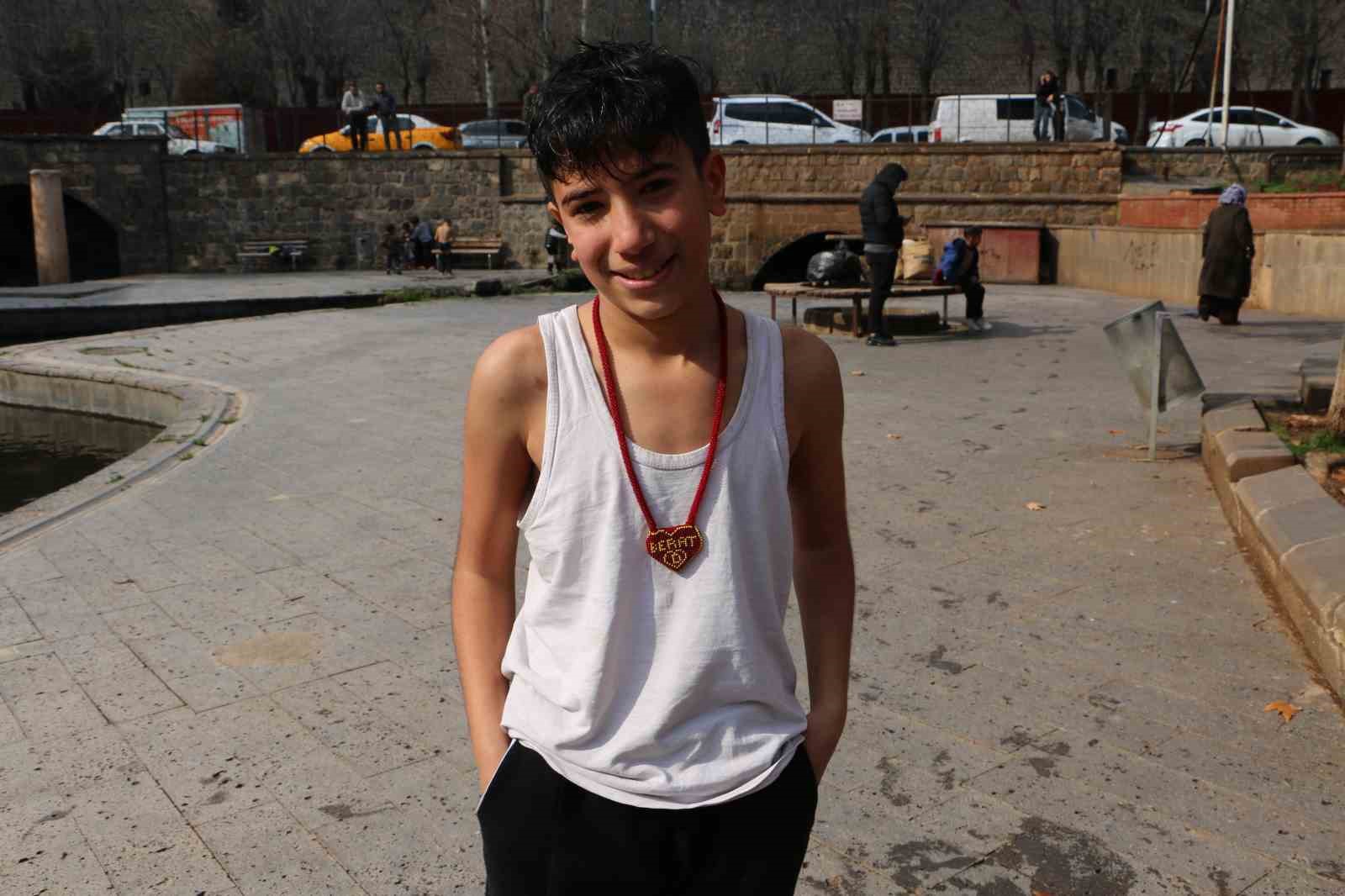 Güneşi gören çocuklar Anzele Parkı’na koştu
