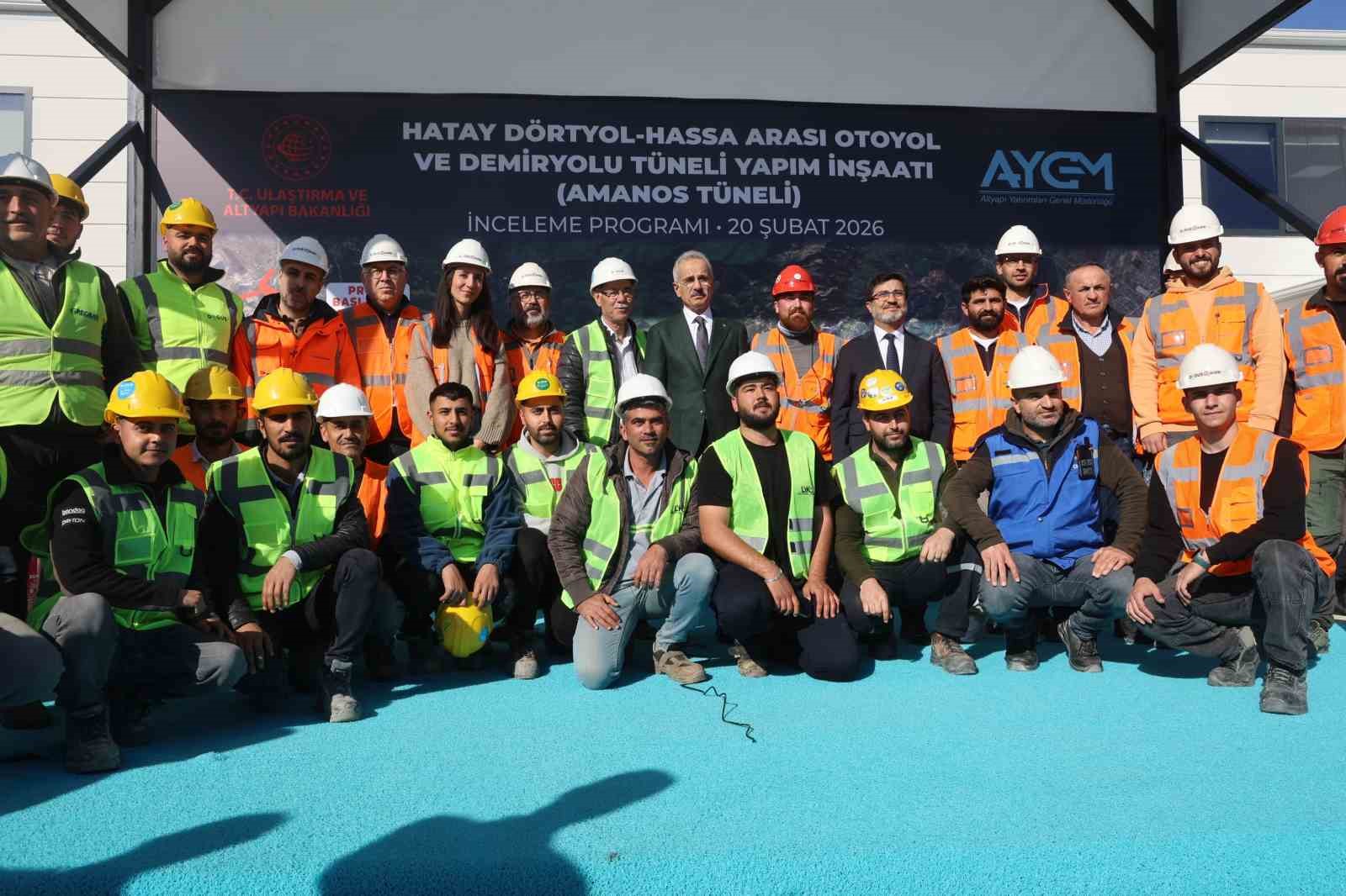 Güneydoğu Anadolu ve Arap yarımadasını İskenderun Körfezi’ne doğrudan bağlayacak projede inşa çalışmalarına başlandı
Güneydoğu Anadolu ve Arap yarımadasını İskenderun Körfezi’ne doğrudan bağlayacak projede inşa çalışmalarına başlandı