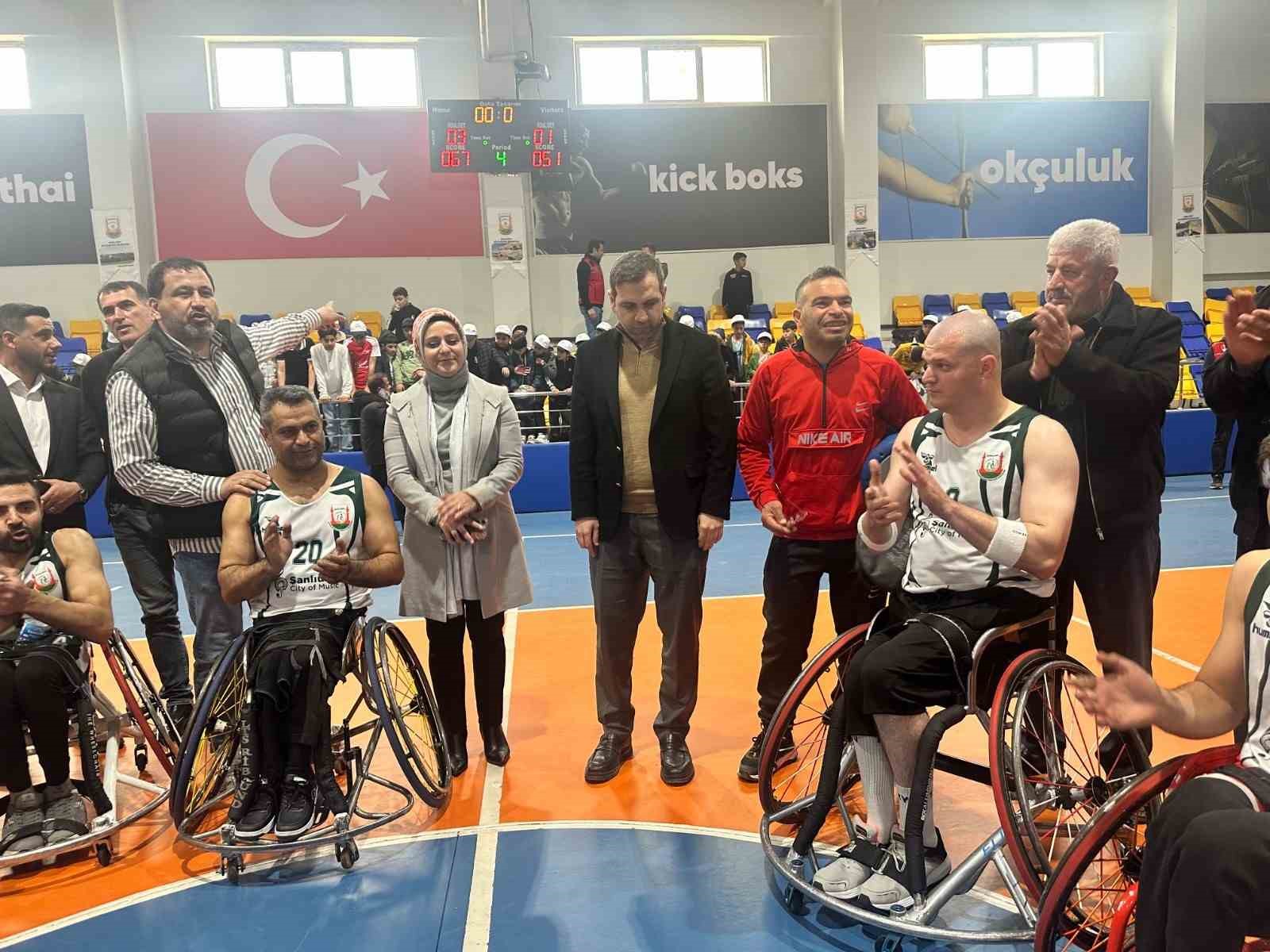 Güneydoğu derbisinde gülen taraf Şanlıurfa oldu
Güneydoğu derbisinde gülen taraf Şanlıurfa oldu