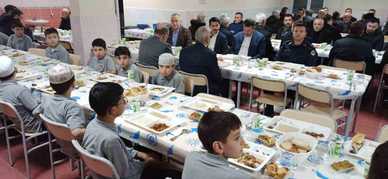 Gürbüzler Kur’an Kursunda bir araya geldiler
