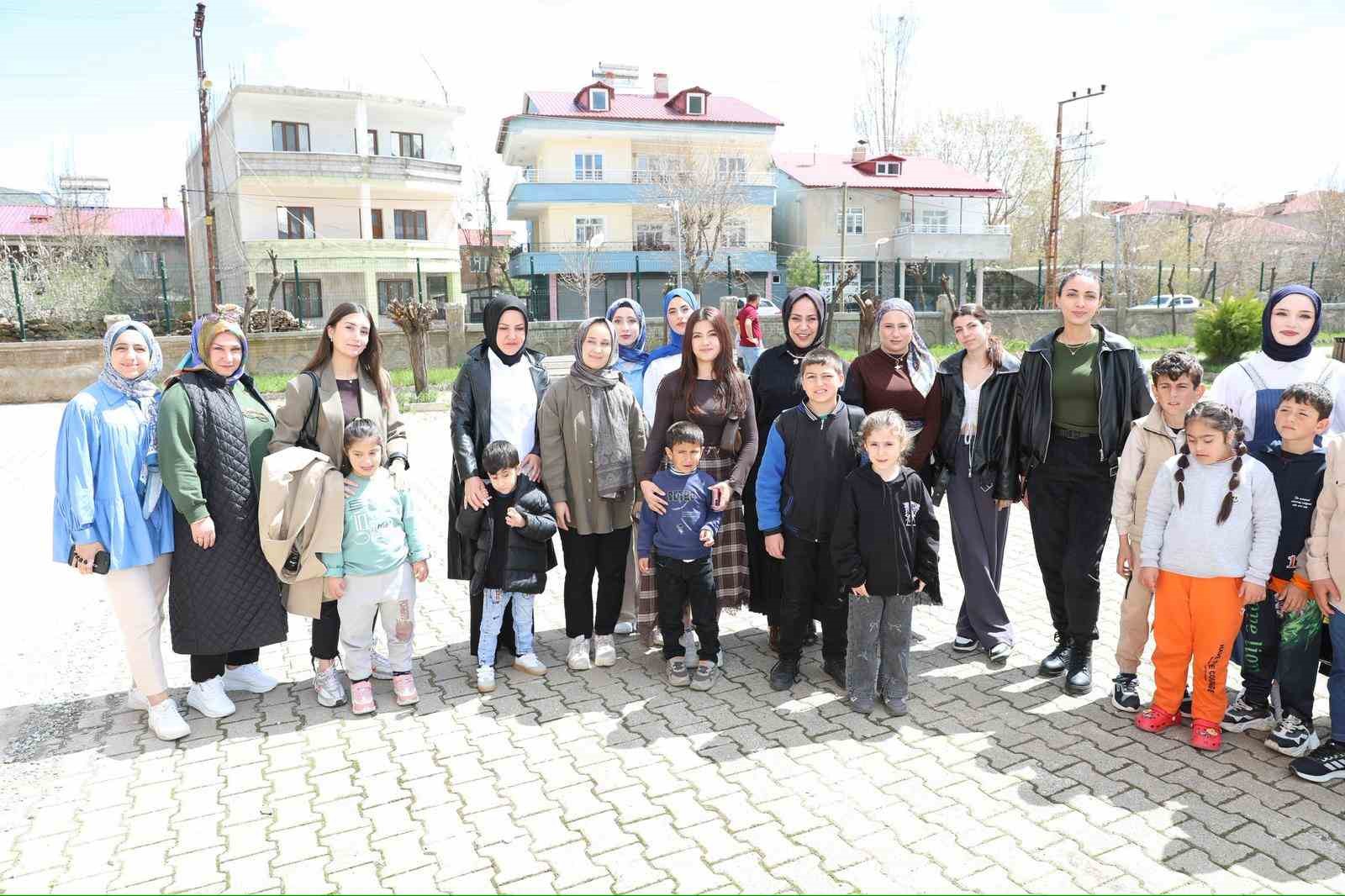 Güroymak MYO’dan özel çocuklar için fotoğraf etkinliği
