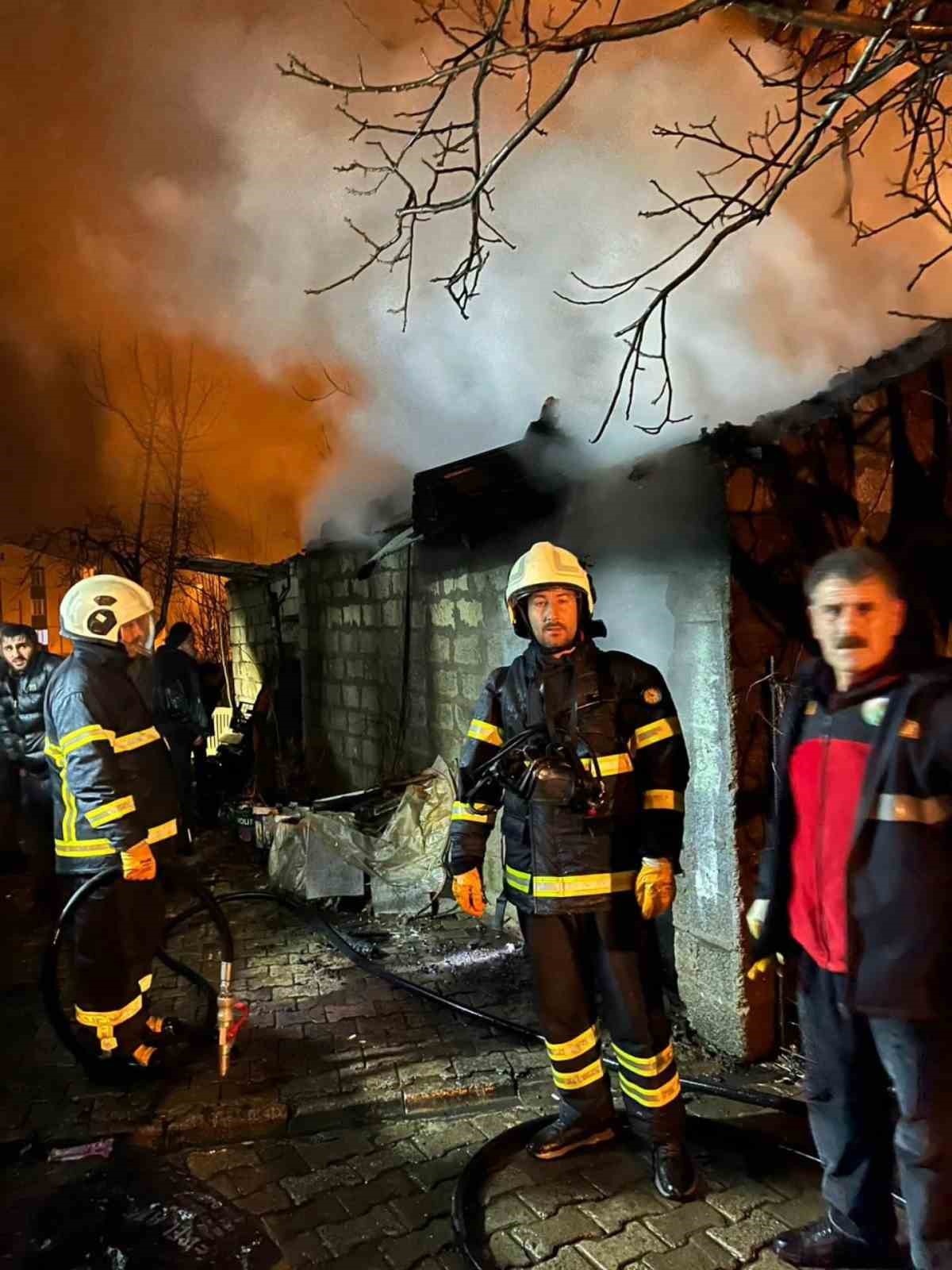 Güroymak’ta korkutan yangın
