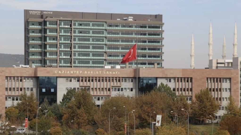 "Gürültü" gerekçesiyle öldürülen 10 yaşındaki çocuğun davasında üst mahkeme kararı bozdu
