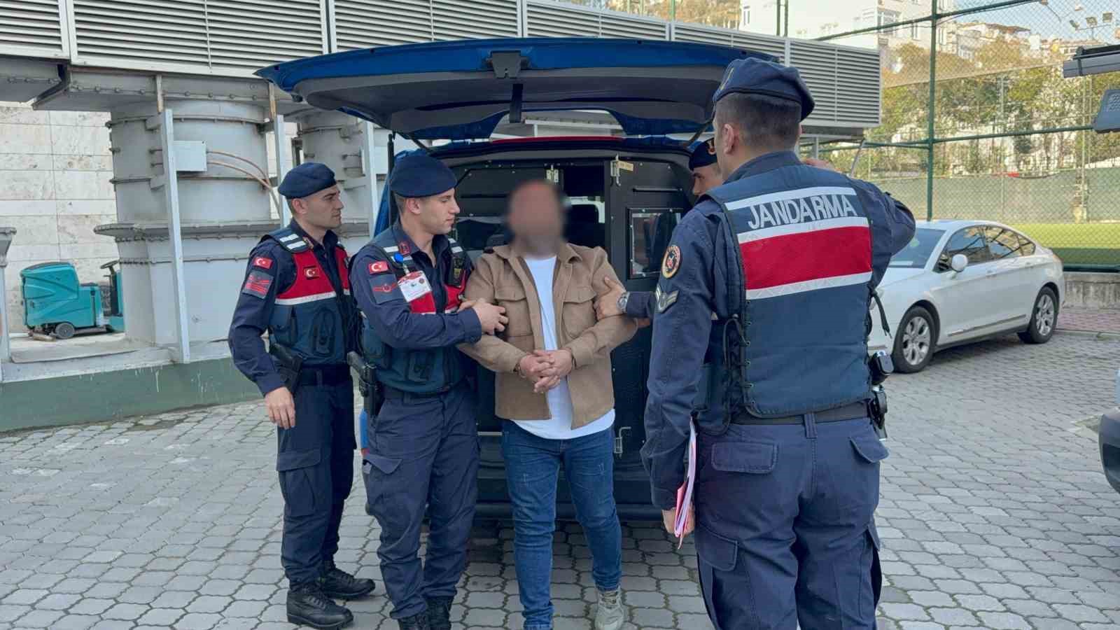 Gürültü kavgasında komşularını silahla vuran şahıs: "Edilen küfrün bedeli"
