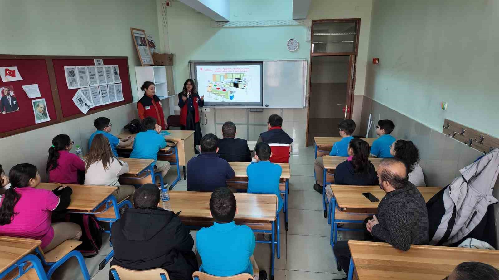 Güvenilir gıda farkındalığı okullardan sahaya taşındı
