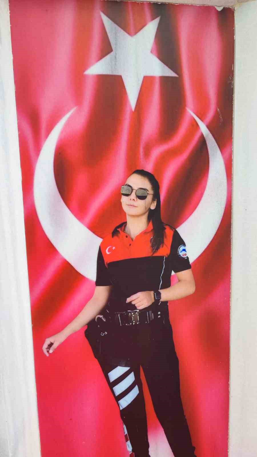 Güvenlik kameralı polis mezarından hırsızlık, anneyi gözyaşlarına boğdu
