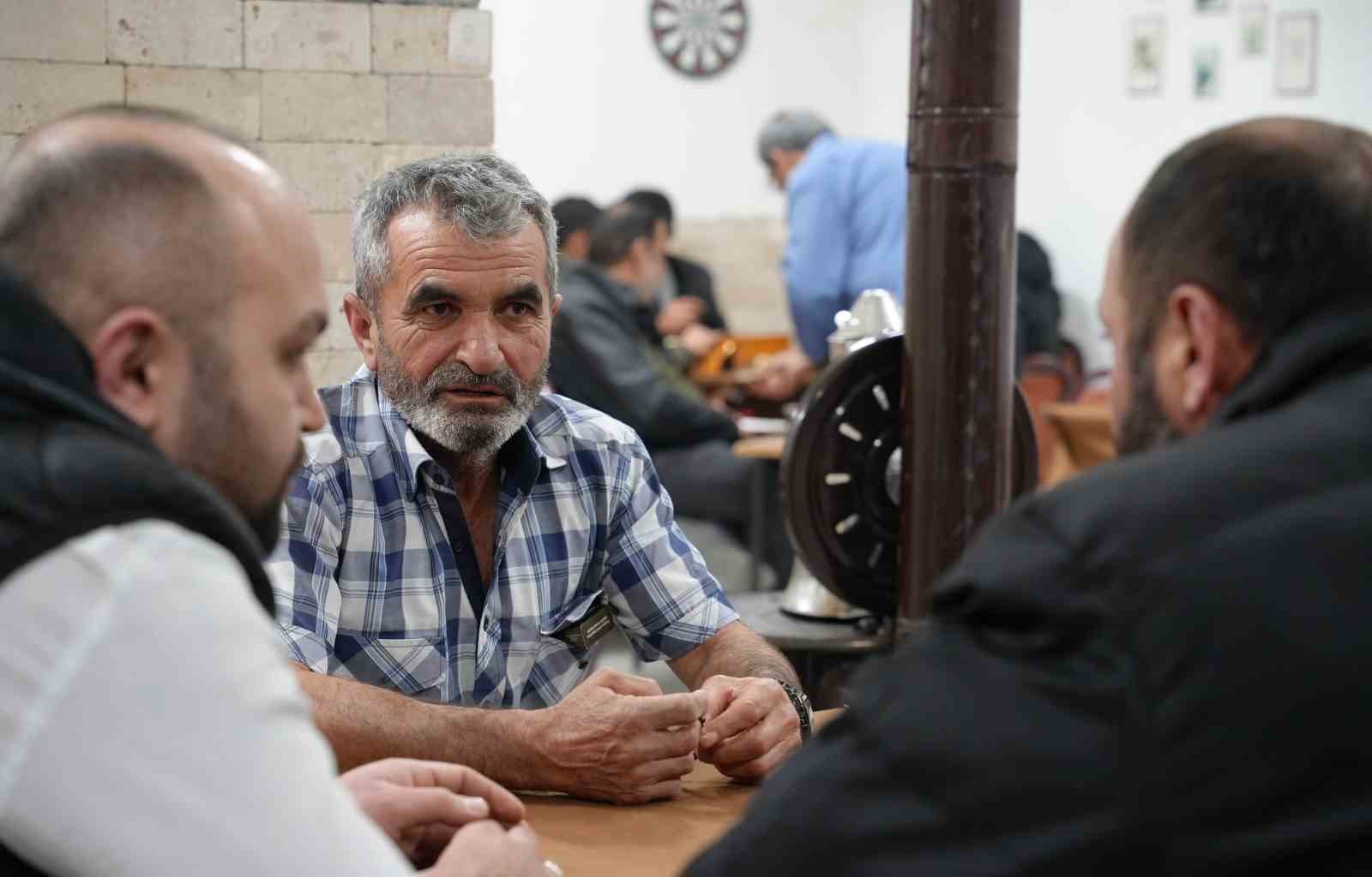 Güzel kokması için sobaya dökülen kolonya ortalığı savaş alanına çevirdi
Güzel kokması için sobaya dökülen kolonya ortalığı savaş alanına çevirdi