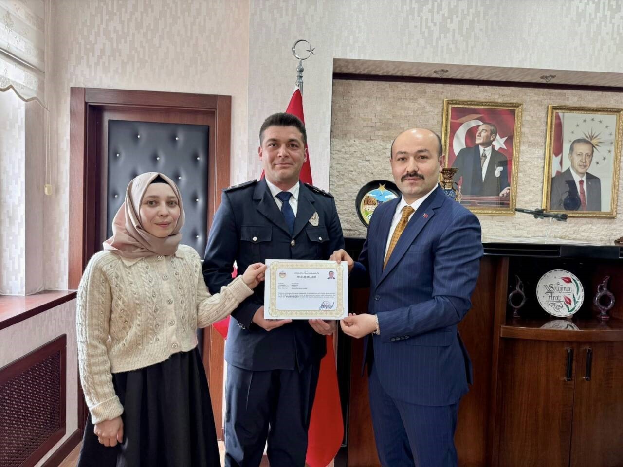 Güzelyurt’ta özverili kamu çalışanlarına başarı belgesi
