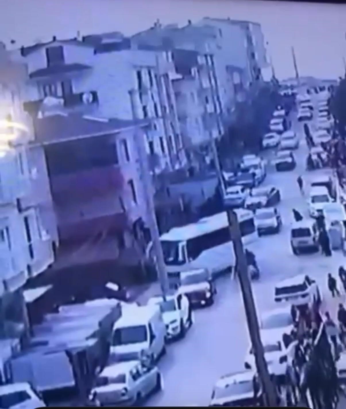 Habersiz değiştiği iddia edilen servisini ararken, 1. sınıf öğrencisi Ela hayattan koptu
