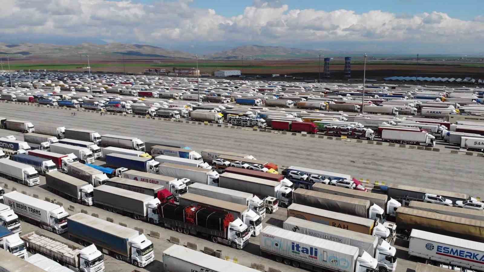 Habur’da kaçakçılığa geçit yok
