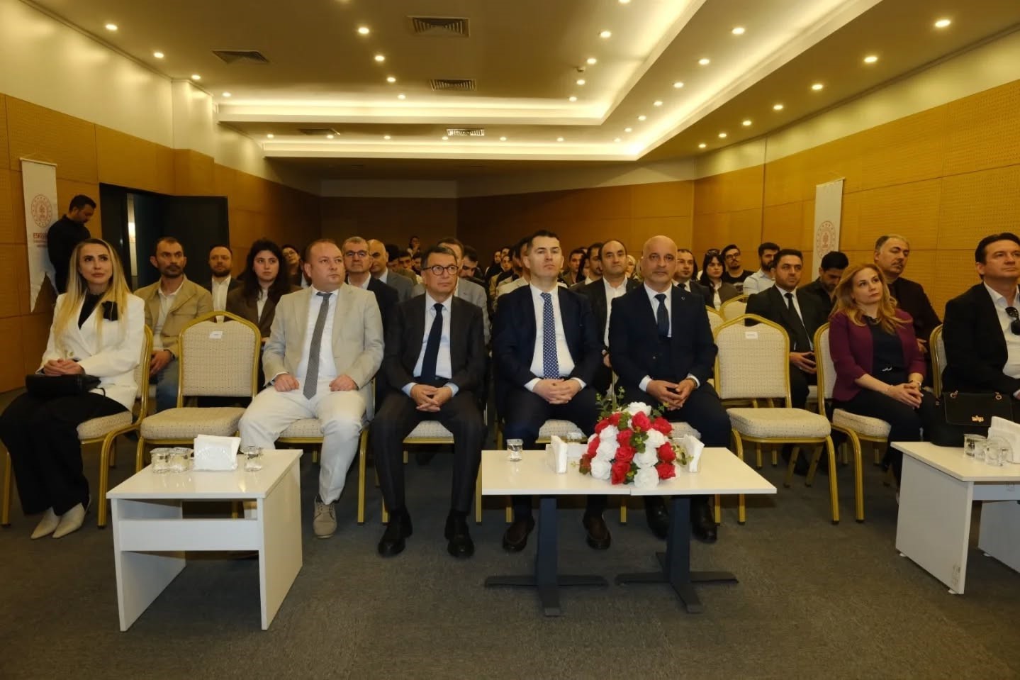 Hadi Mousavi’nin "Geçmişin İzinde: Eskişehir Fotoğraf Sergisi"
