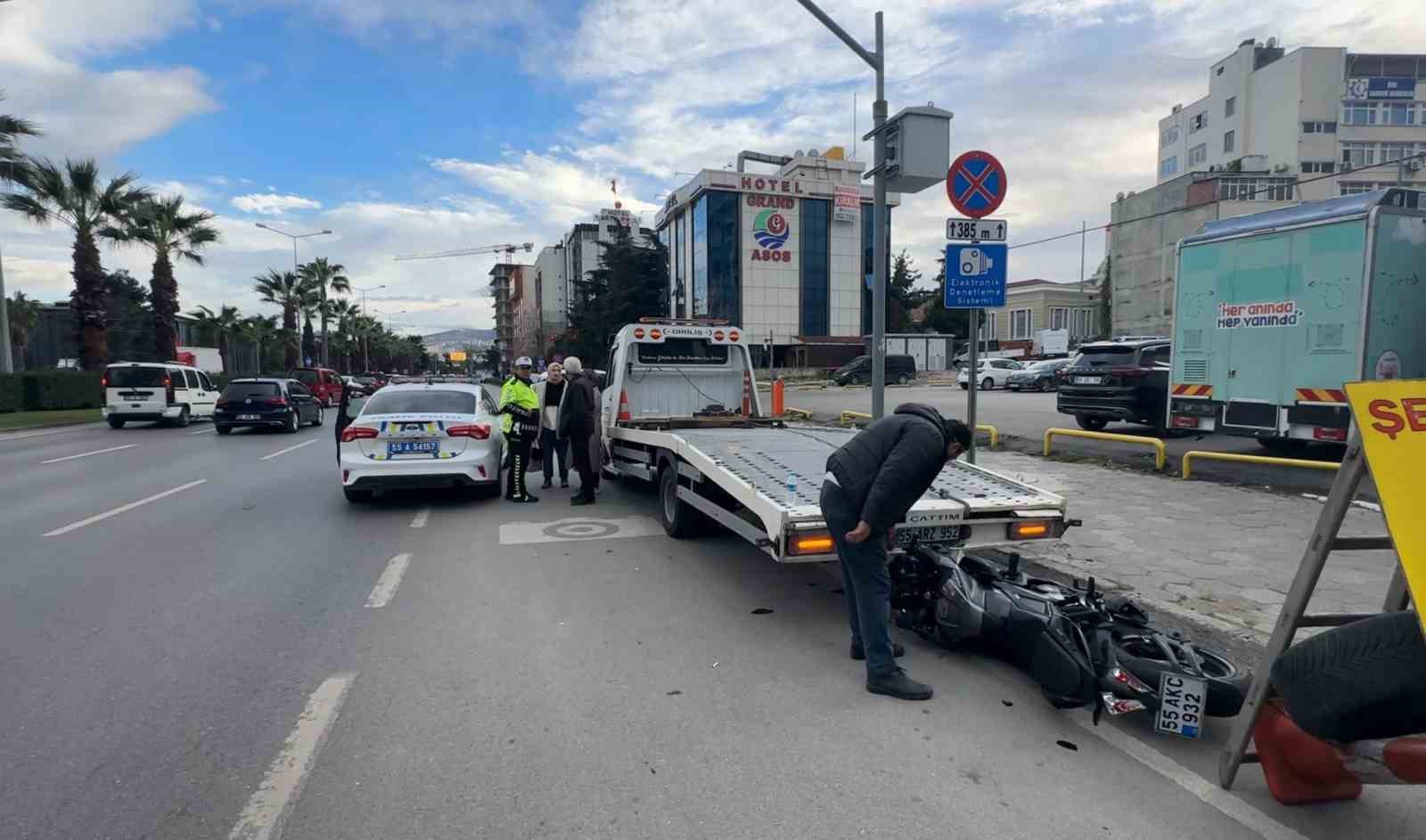 Hafif ticari araç ile çarpışan motosikletin sürücüsü yaralandı
